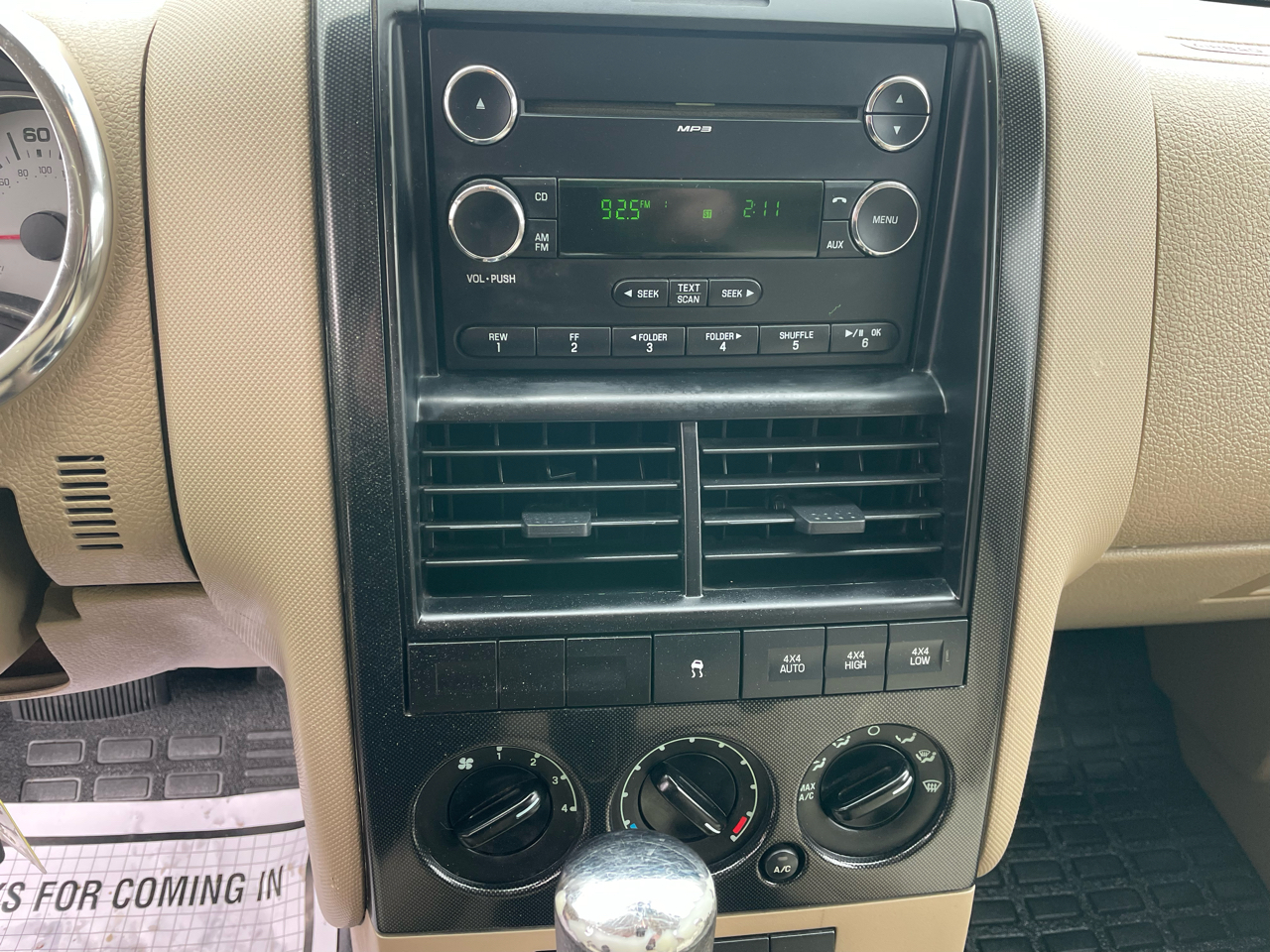 Ford Explorer Sport Trac 4WD 4dr XLT 2010