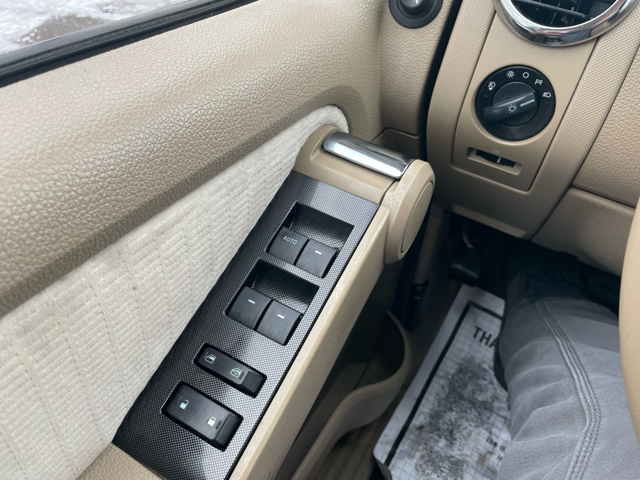 Ford Explorer Sport Trac 4WD 4dr XLT 2010