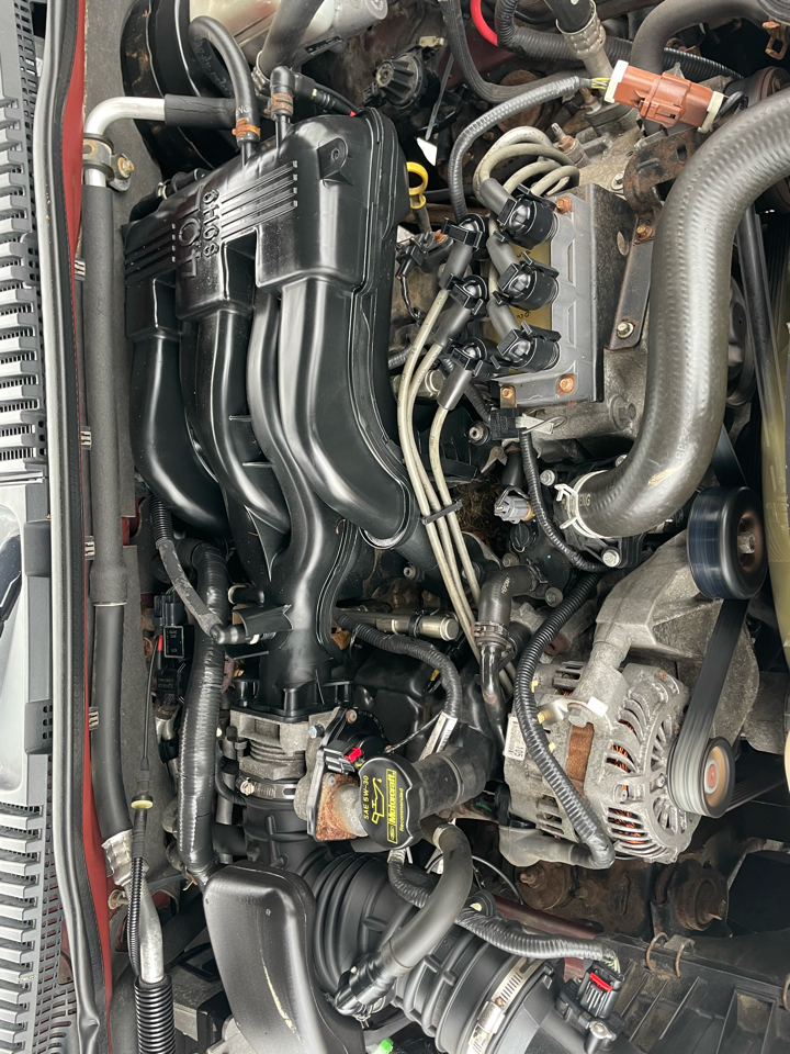 Ford Explorer Sport Trac 4WD 4dr XLT 2010