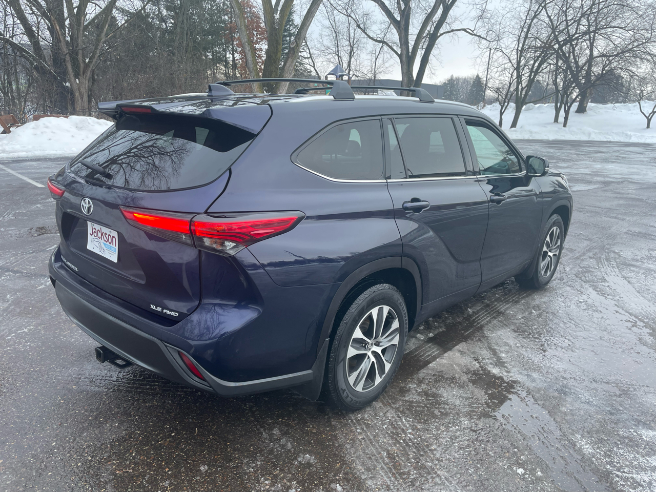 Toyota Highlander XLE AWD (Natl) 2021