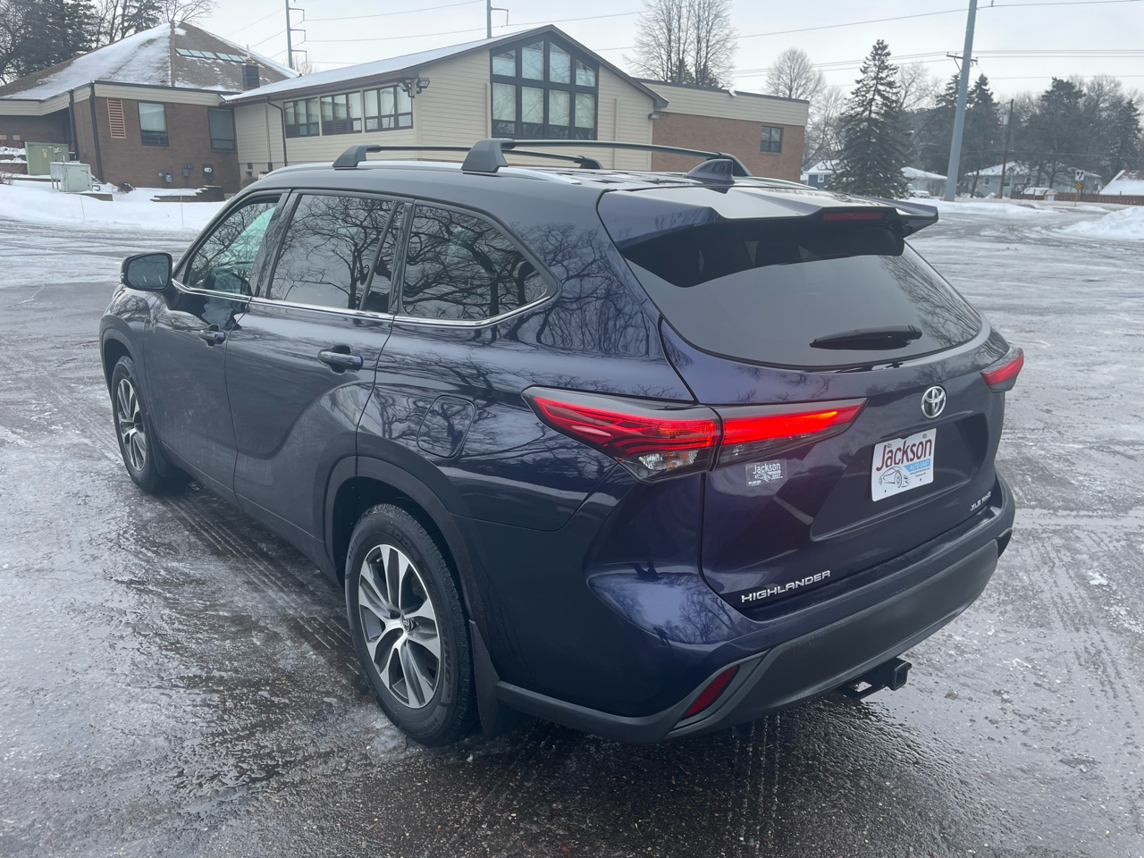 Toyota Highlander XLE AWD (Natl) 2021