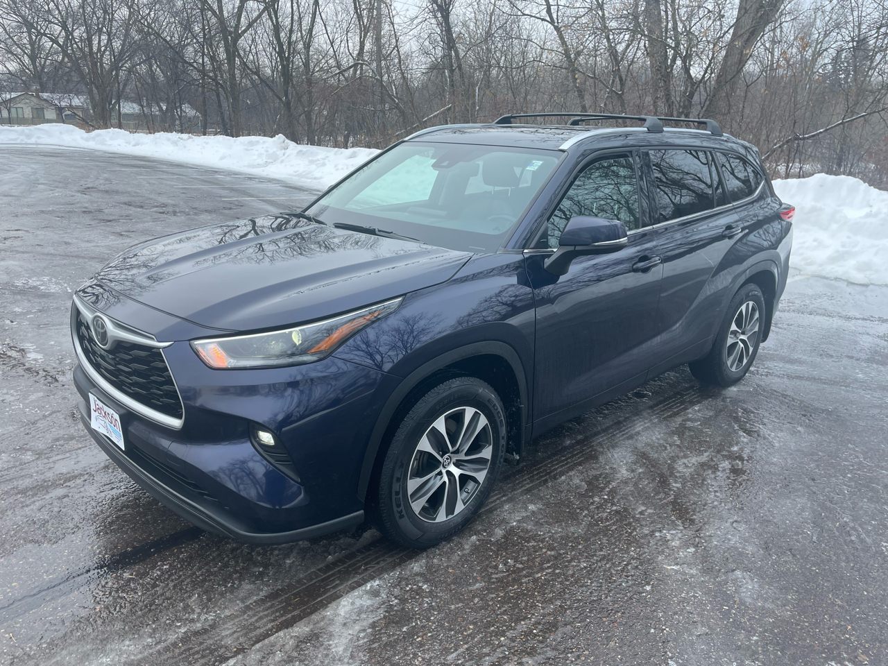 Toyota Highlander XLE AWD (Natl) 2021