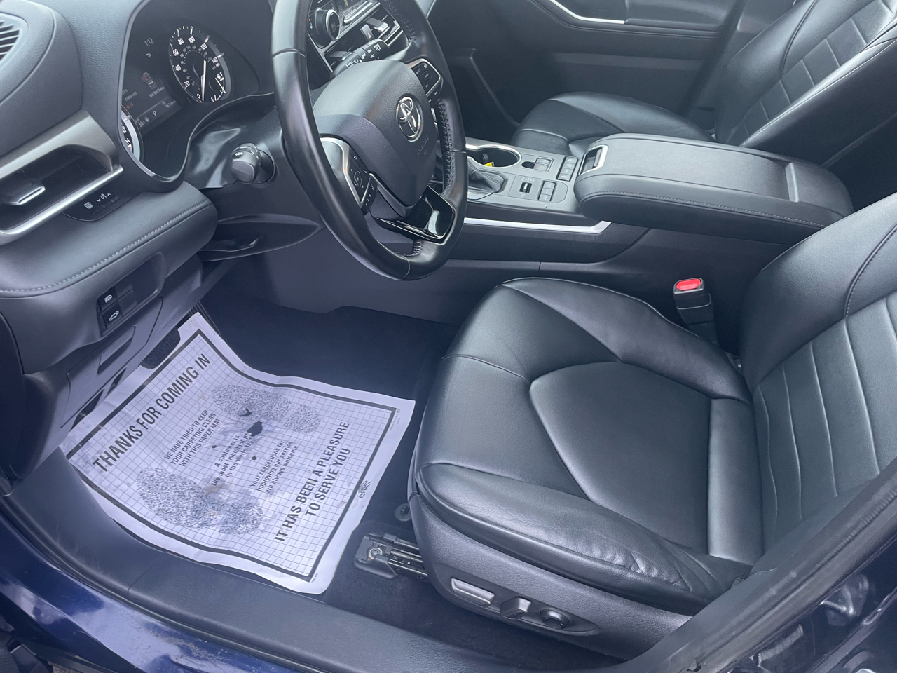 Toyota Highlander XLE AWD (Natl) 2021