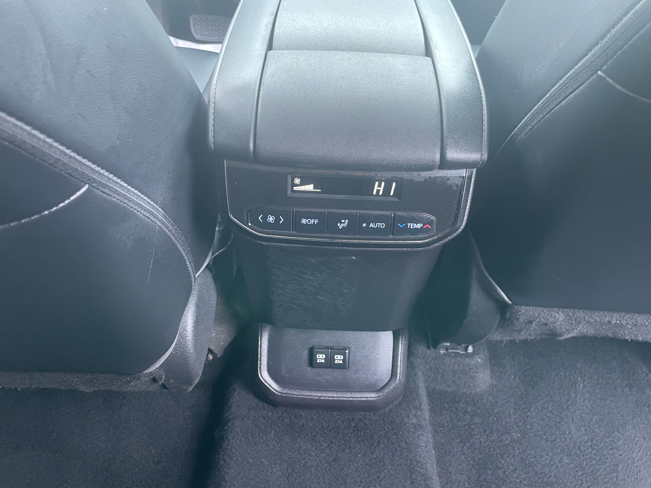 Toyota Highlander XLE AWD (Natl) 2021