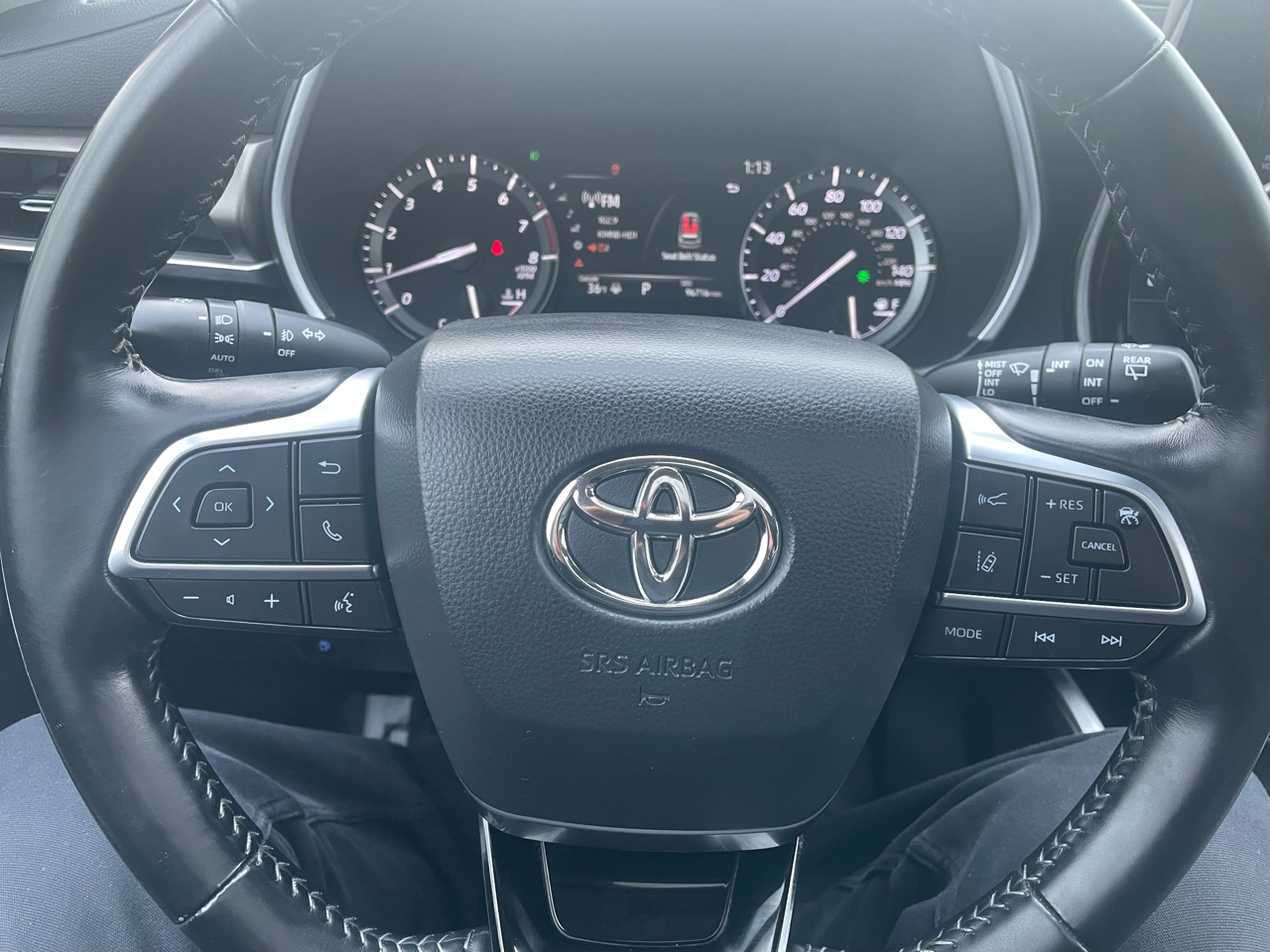 Toyota Highlander XLE AWD (Natl) 2021