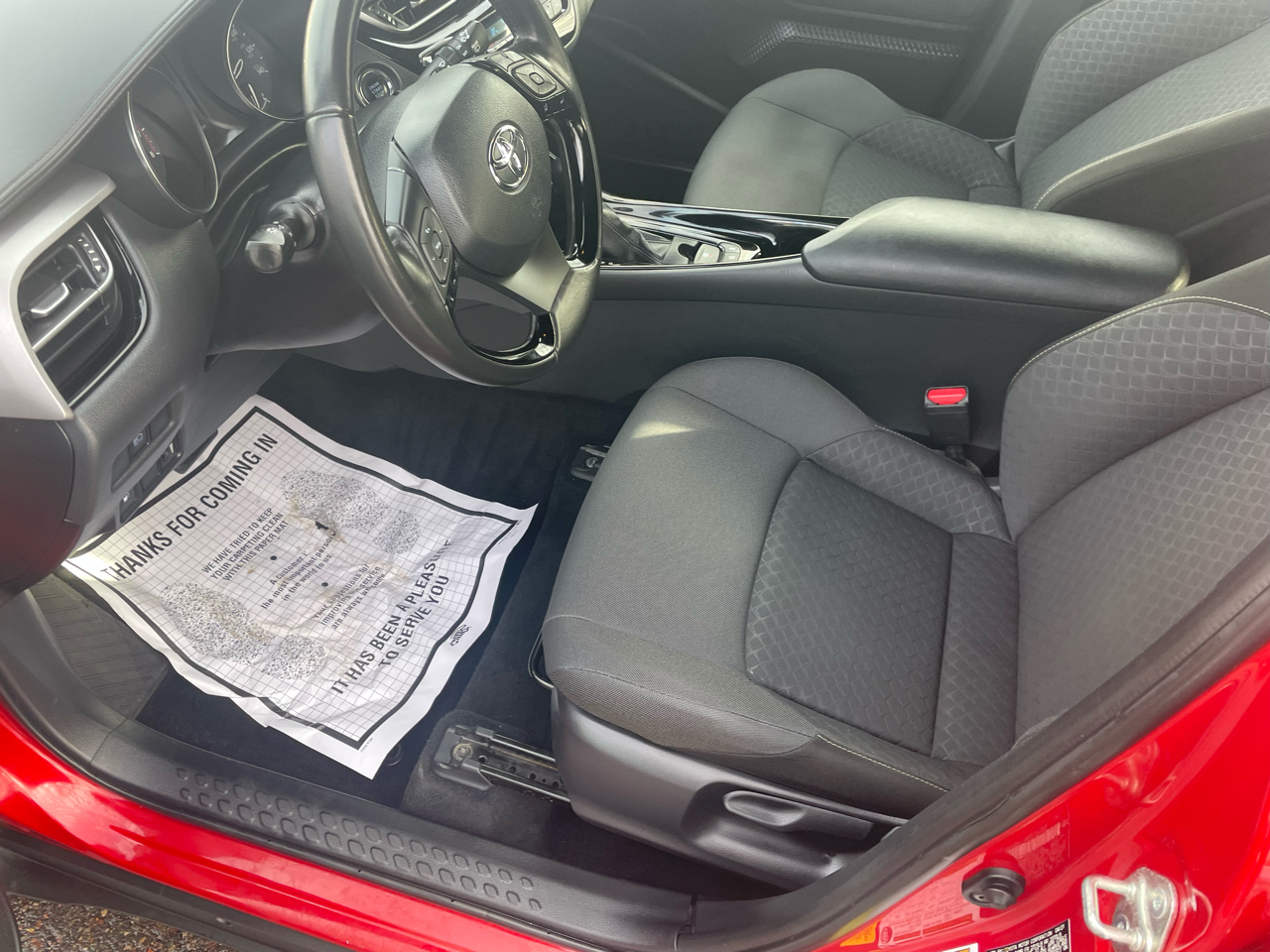 Toyota C-HR Nightshade FWD (Natl) 2021