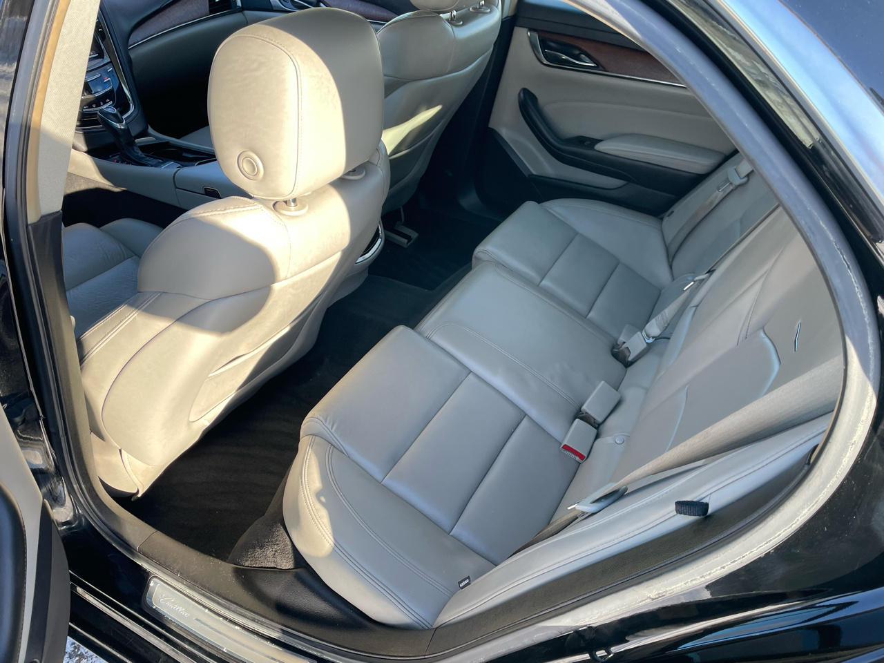 Cadillac CTS Sedan 4dr Sdn 2.0L Turbo AWD 2015