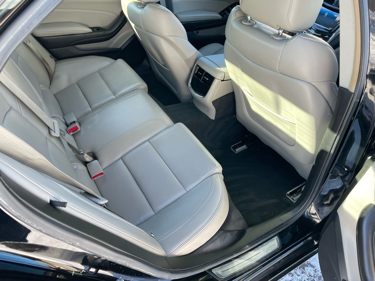 Cadillac CTS Sedan 4dr Sdn 2.0L Turbo AWD 2015