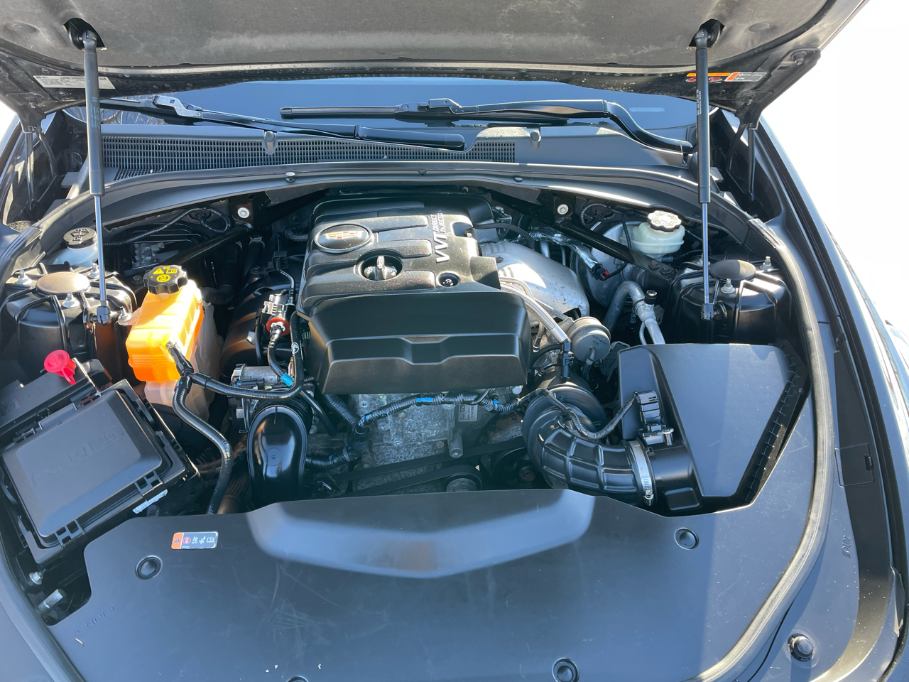 Cadillac CTS Sedan 4dr Sdn 2.0L Turbo AWD 2015