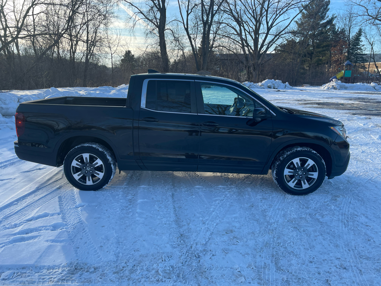 Honda Ridgeline RTL-T 4x4 Crew Cab 5.3' Bed 2017