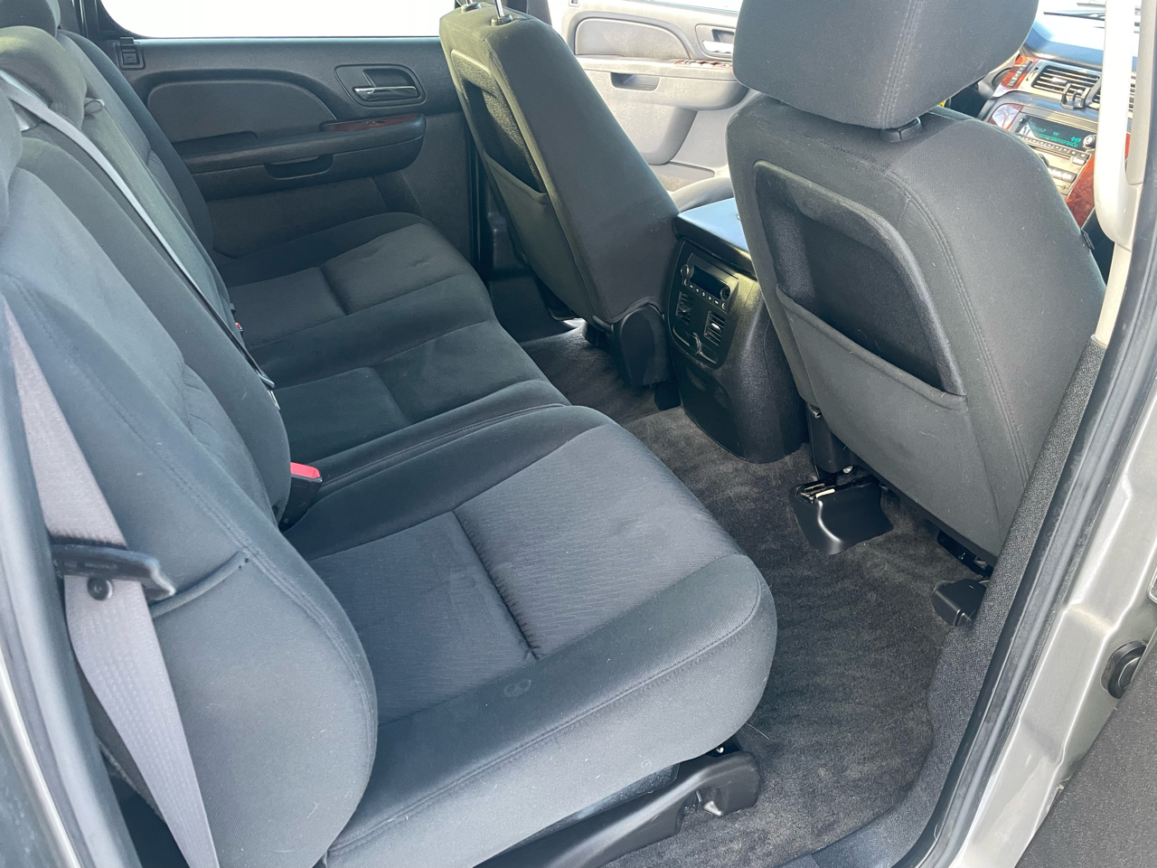 Chevrolet Avalanche 4WD Crew Cab LS 2012