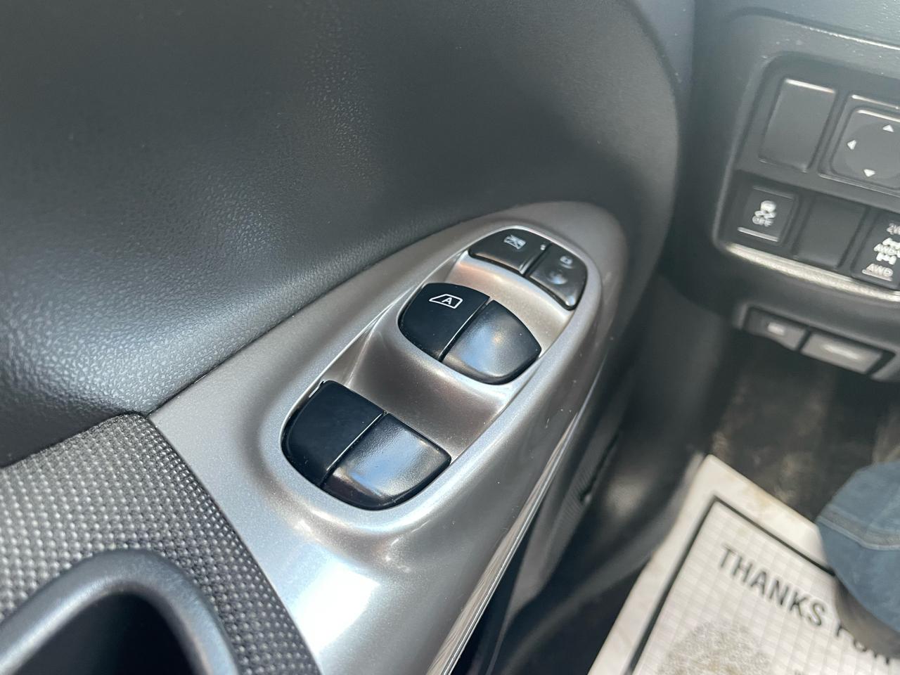 Nissan Juke 5dr Wgn CVT SL AWD 2013