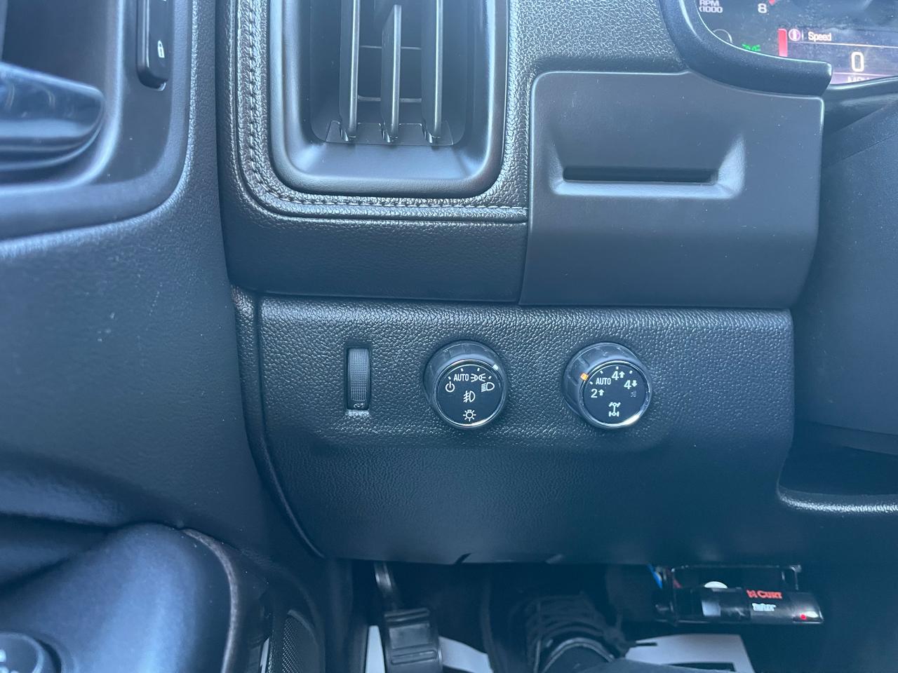 GMC Canyon 4WD Crew Cab 140.5" SLT 2015