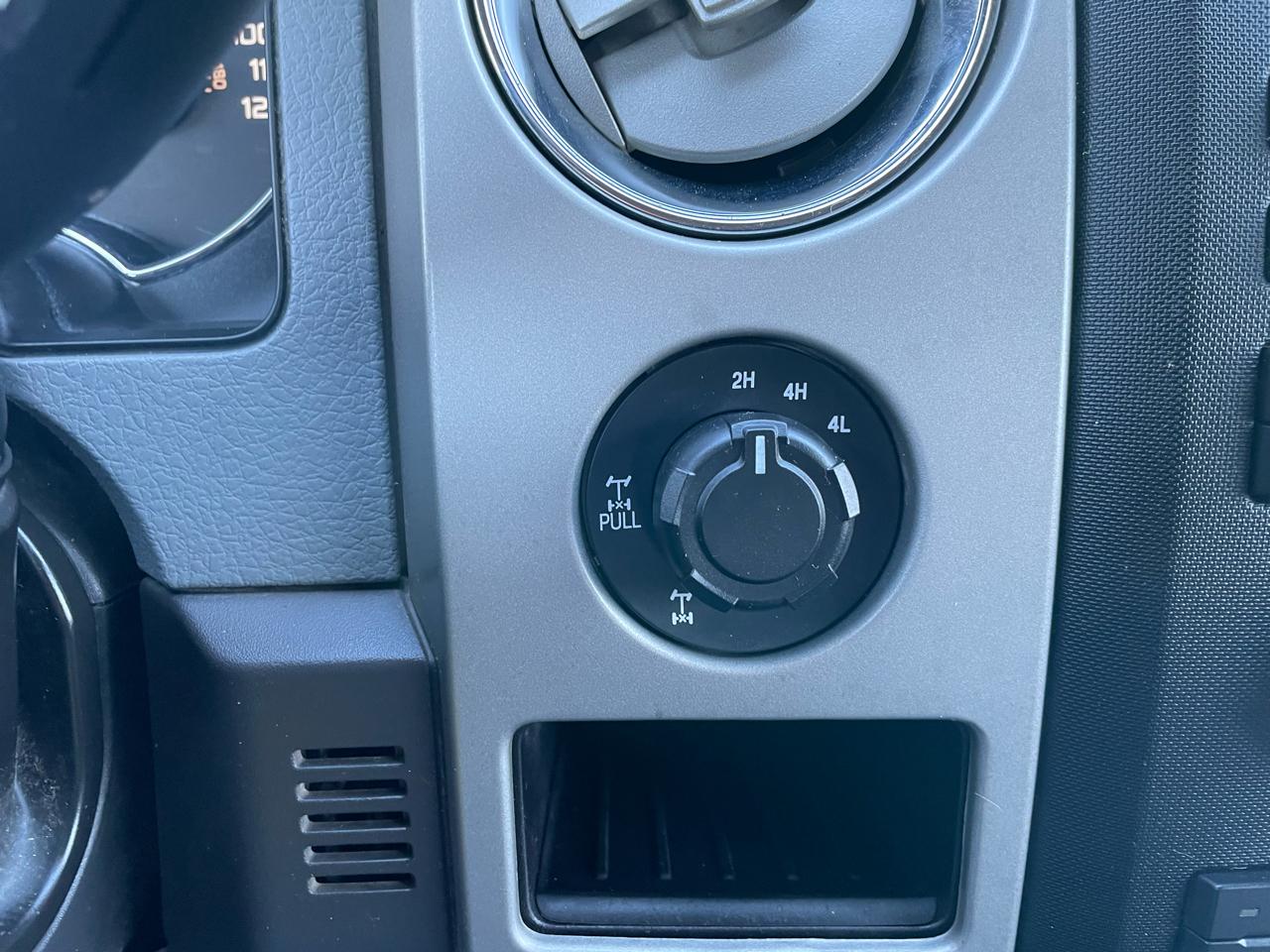 Ford F-150 4WD SuperCrew 145" Platinum 2012