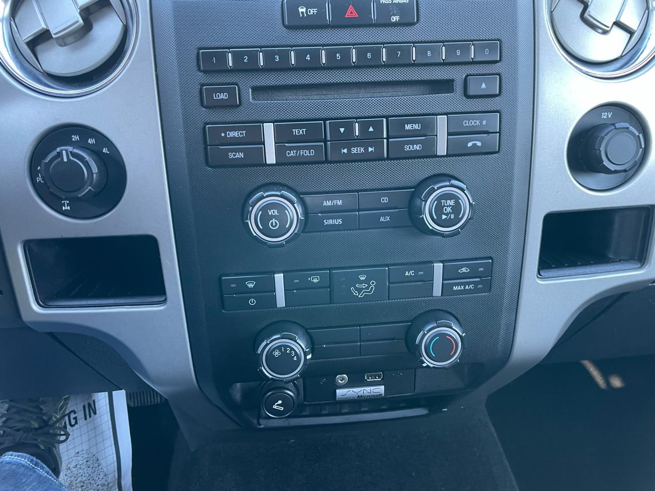 Ford F-150 4WD SuperCrew 145" Platinum 2012