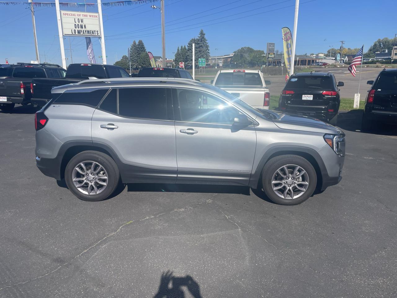 GMC Terrain photo 2