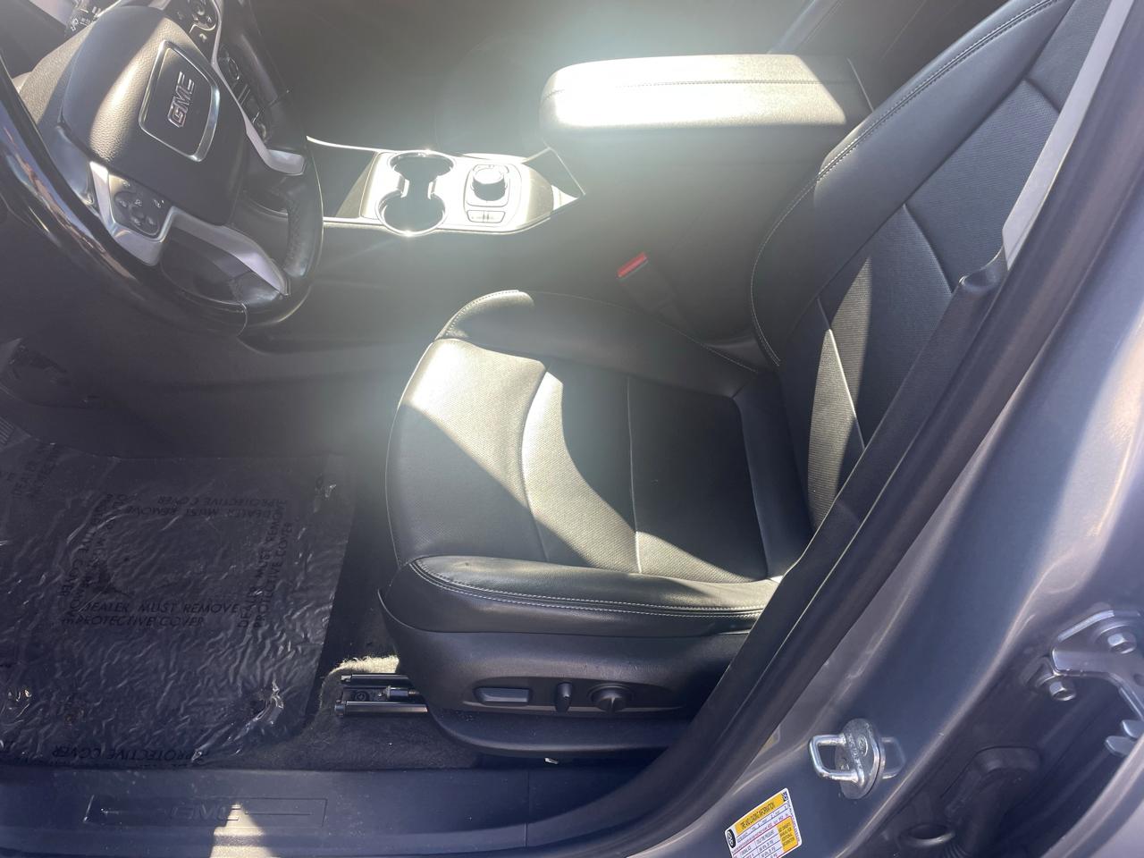 GMC Terrain photo 9