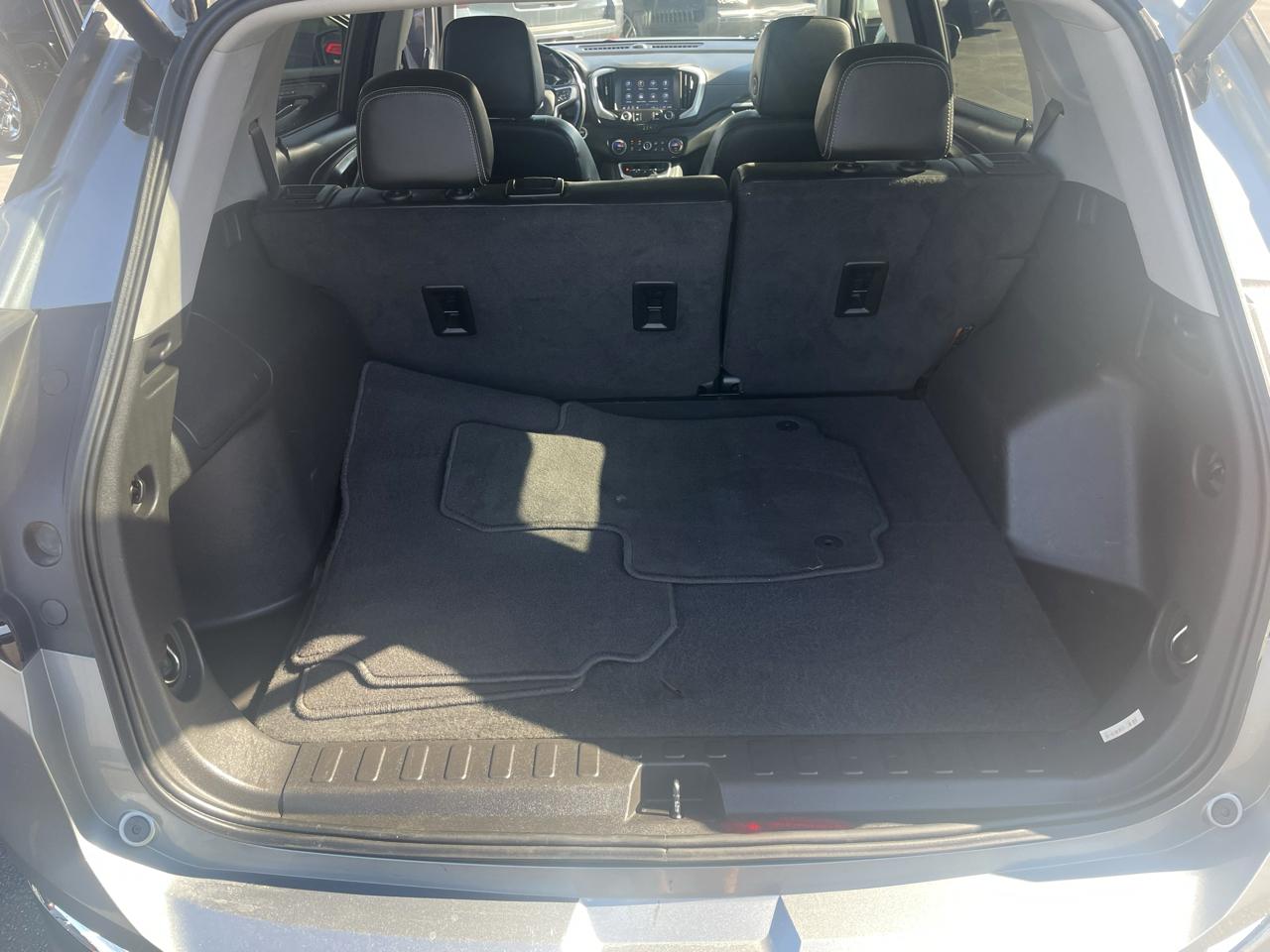 GMC Terrain photo 11
