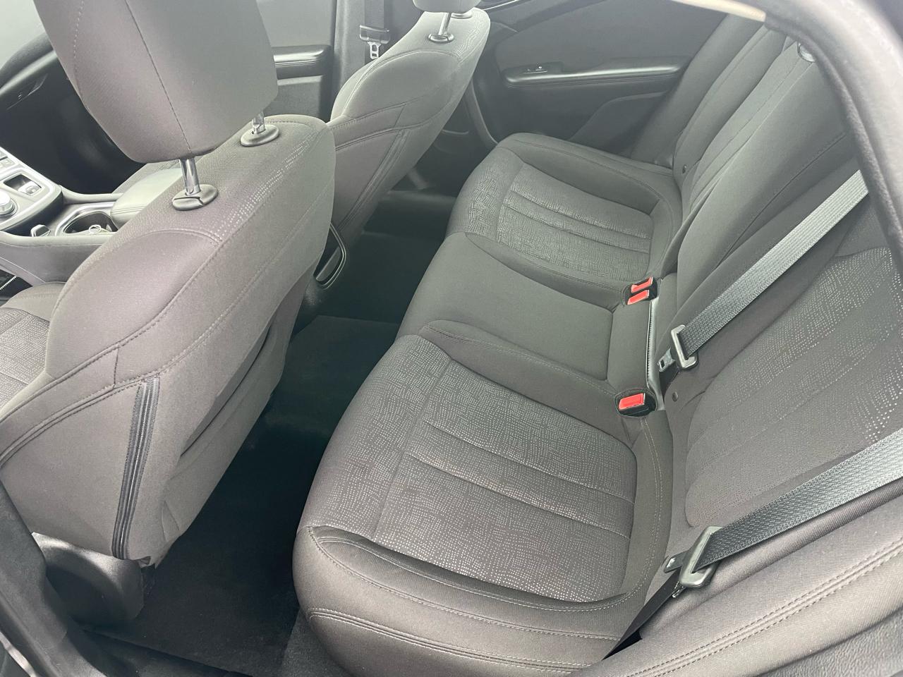 Chrysler 200 4dr Sdn Limited FWD 2015