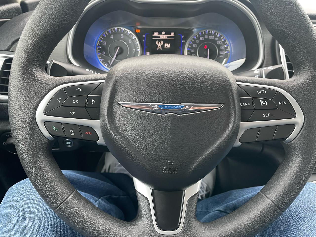 Chrysler 200 4dr Sdn Limited FWD 2015