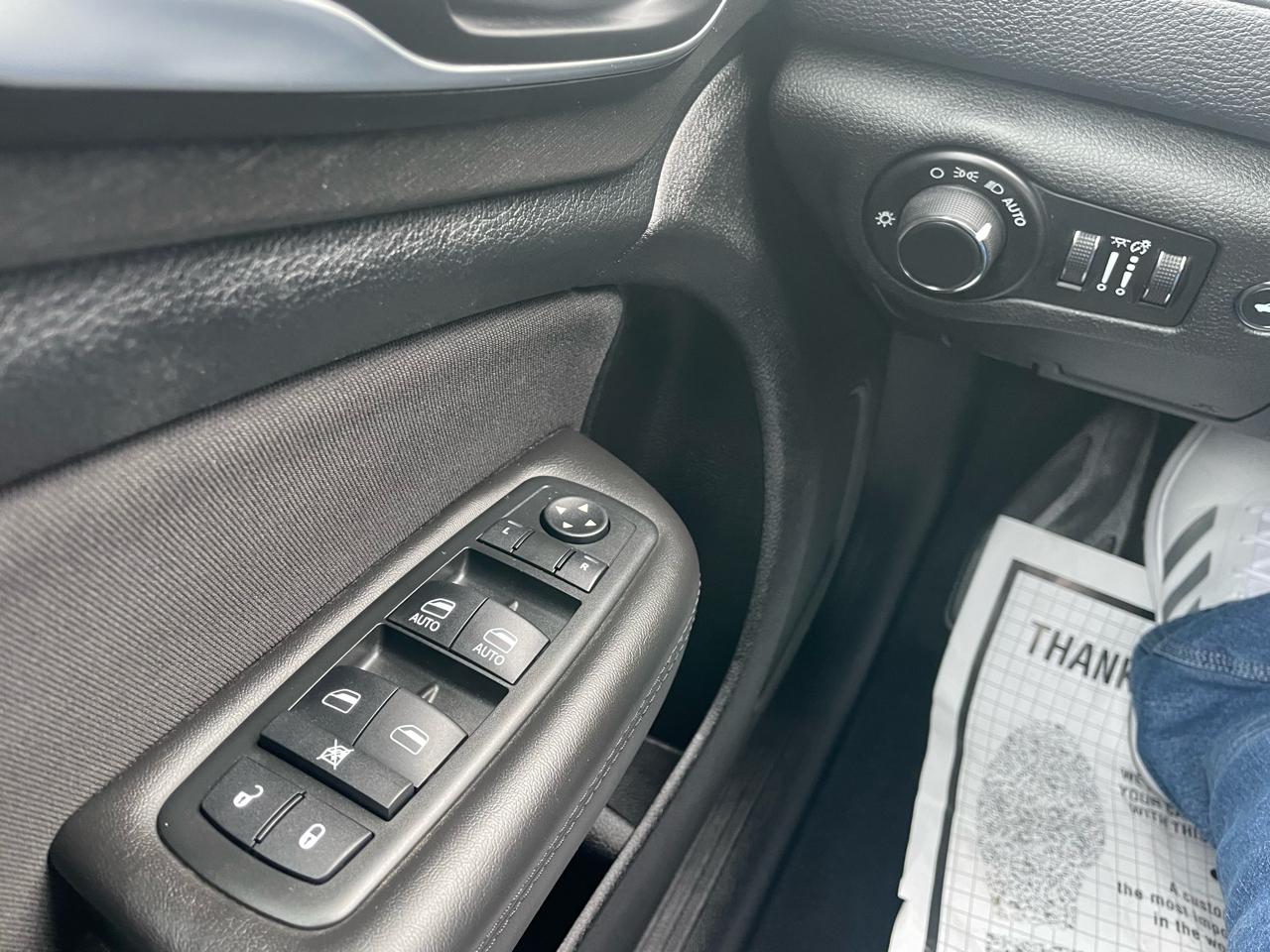 Chrysler 200 4dr Sdn Limited FWD 2015