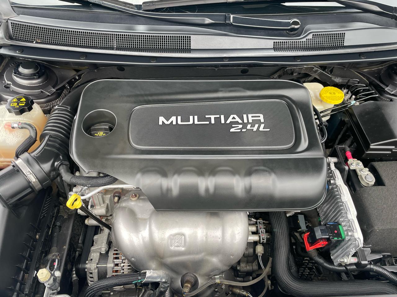 Chrysler 200 4dr Sdn Limited FWD 2015