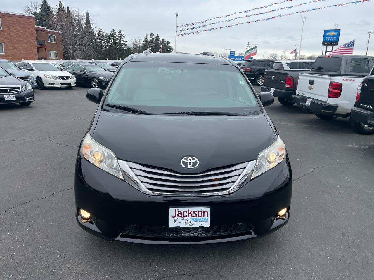 Toyota Sienna 5dr 8-Pass Van XLE Premium FWD (Natl) 2015