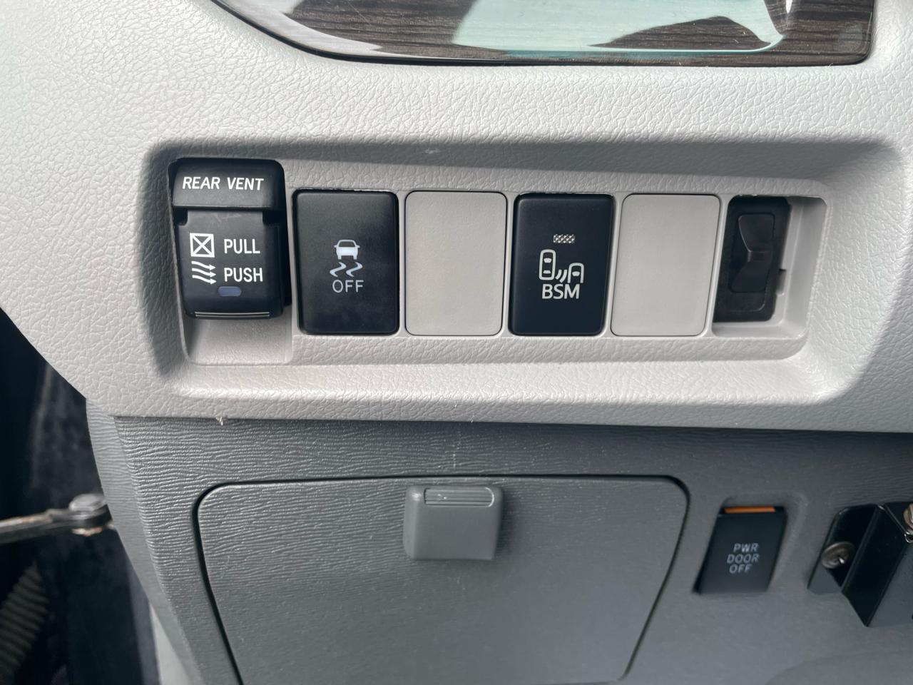 Toyota Sienna 5dr 8-Pass Van XLE Premium FWD (Natl) 2015