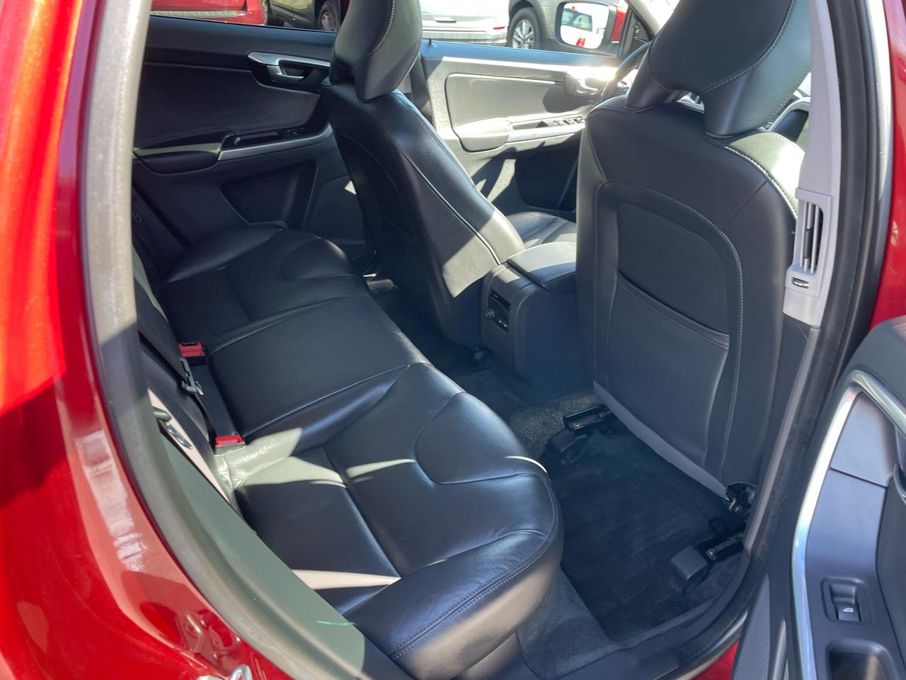 Volvo XC60 AWD 4dr T6 Platinum *Ltd Avail* 2016