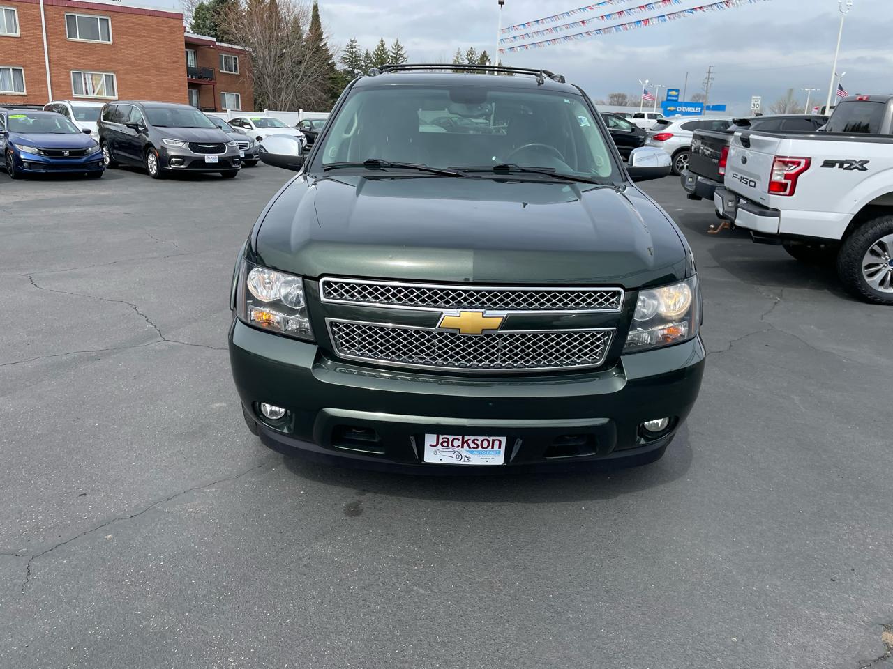 Chevrolet Avalanche 4WD Crew Cab LTZ 2013