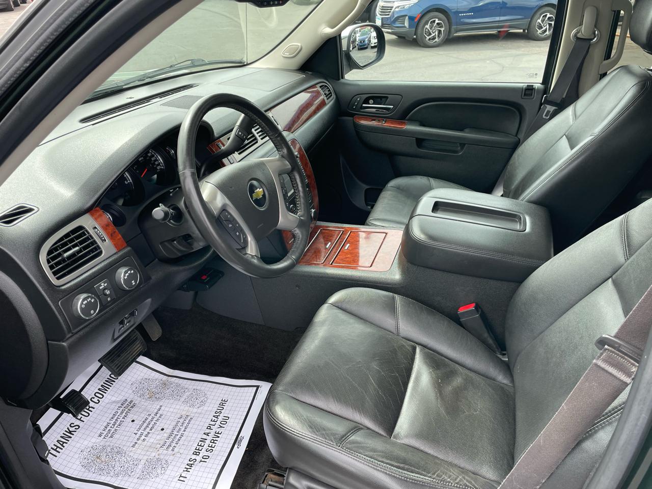 Chevrolet Avalanche 4WD Crew Cab LTZ 2013