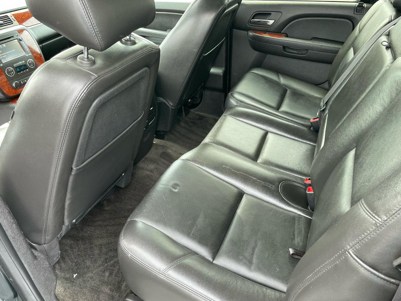 Chevrolet Avalanche 4WD Crew Cab LTZ 2013