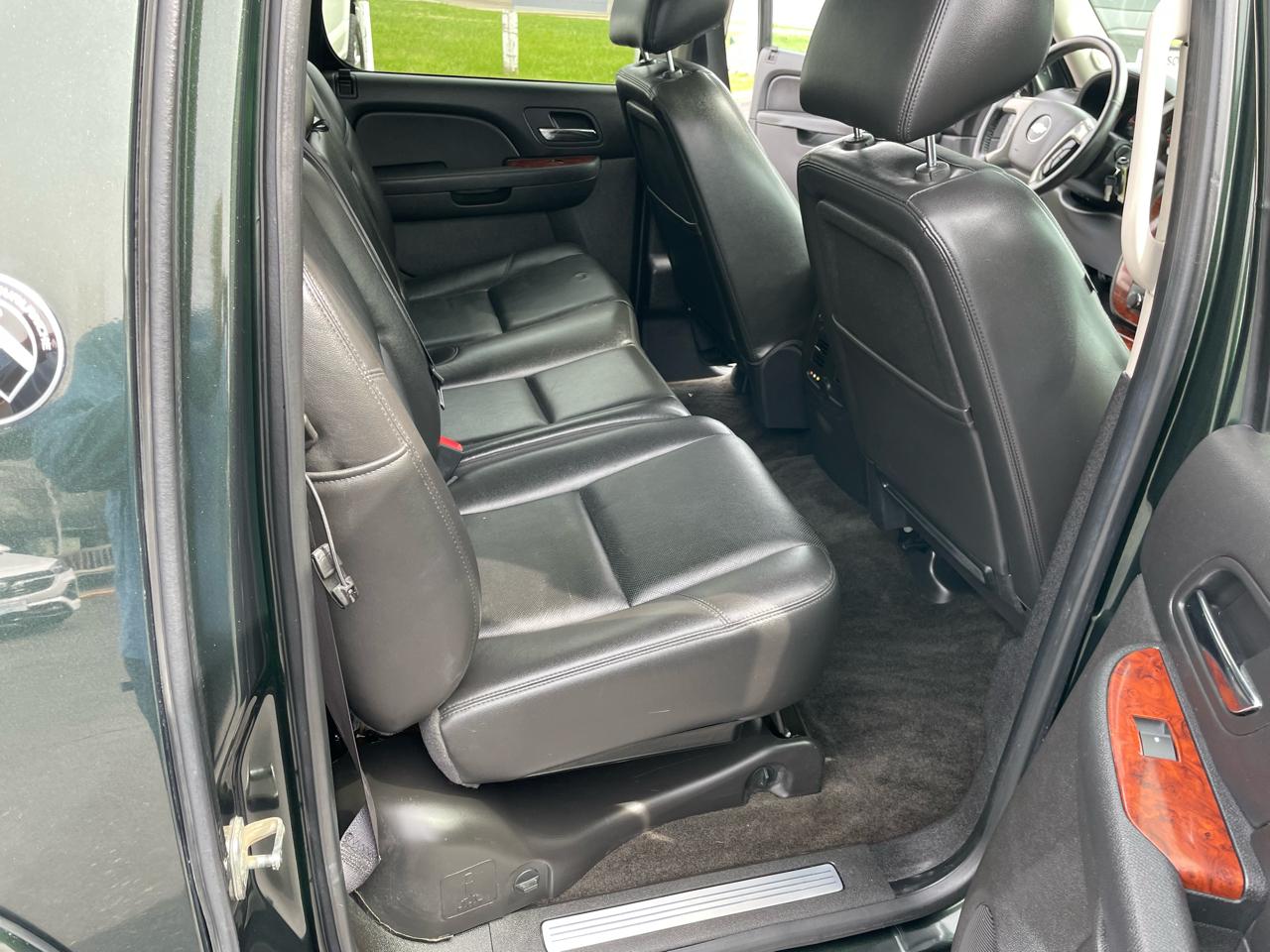 Chevrolet Avalanche 4WD Crew Cab LTZ 2013