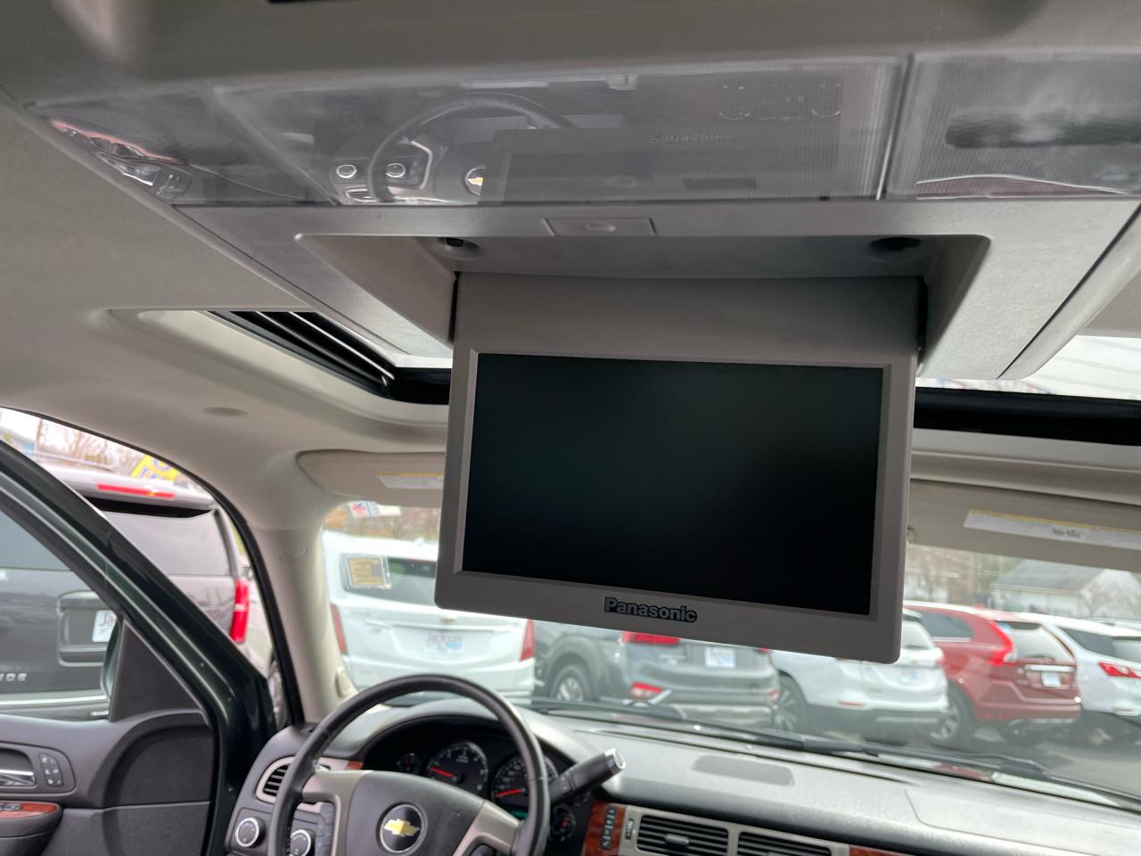 Chevrolet Avalanche 4WD Crew Cab LTZ 2013