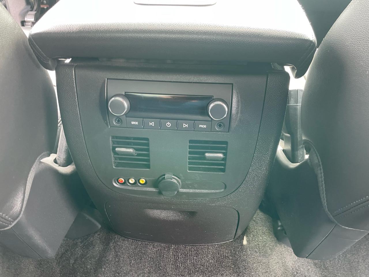 Chevrolet Avalanche 4WD Crew Cab LTZ 2013