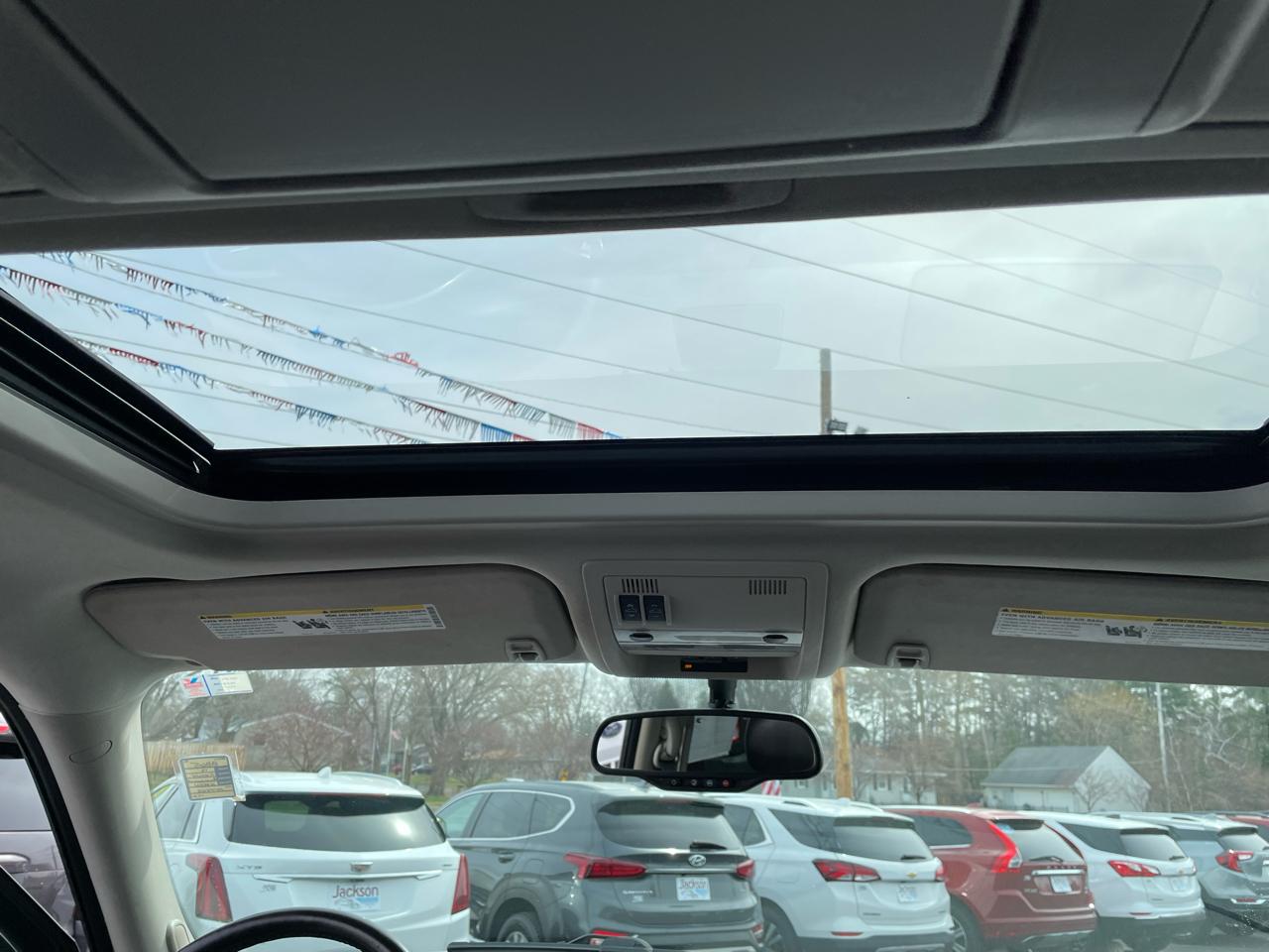 Chevrolet Avalanche 4WD Crew Cab LTZ 2013