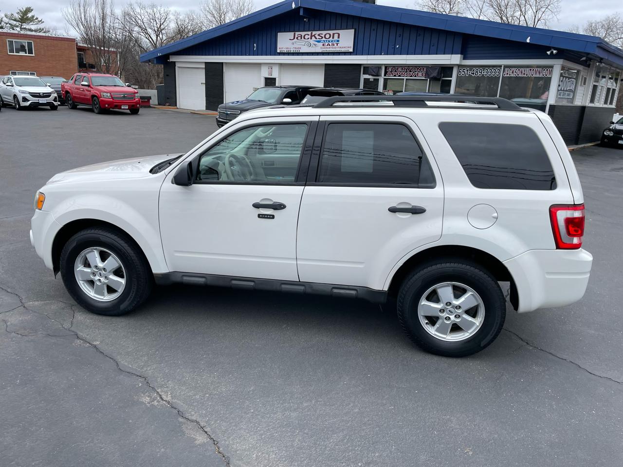 View vehicle photo 6