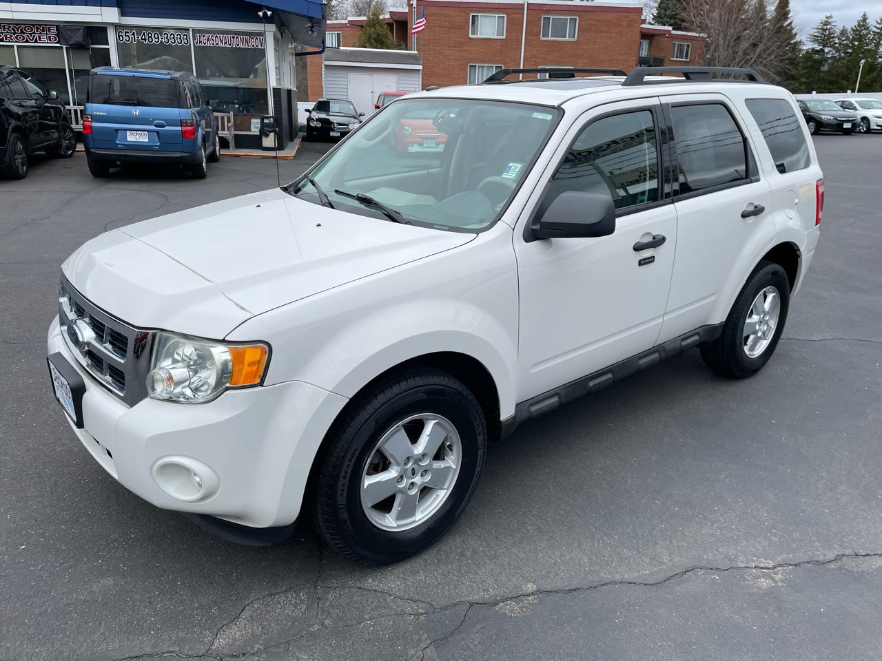 View vehicle photo 7