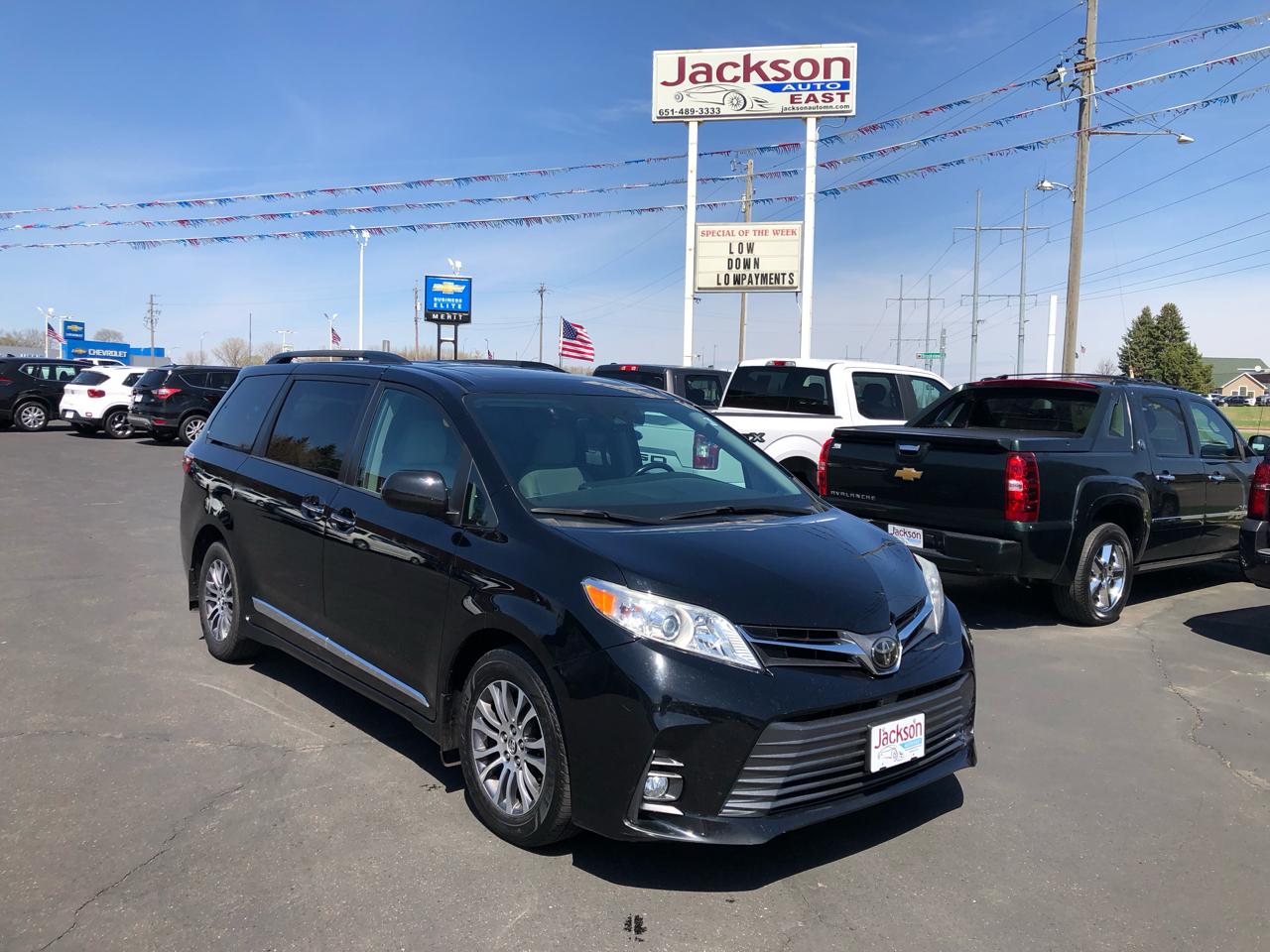 Toyota Sienna XLE Auto Access Seat FWD 7-Passenger (Natl) 2018