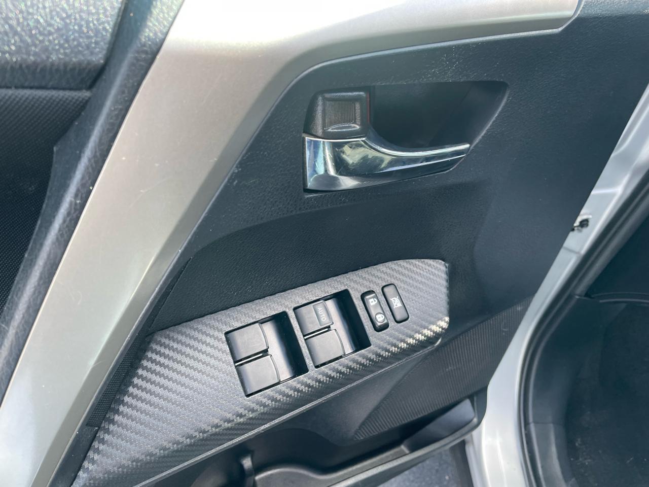 Toyota RAV4 AWD 4dr XLE (Natl) 2015