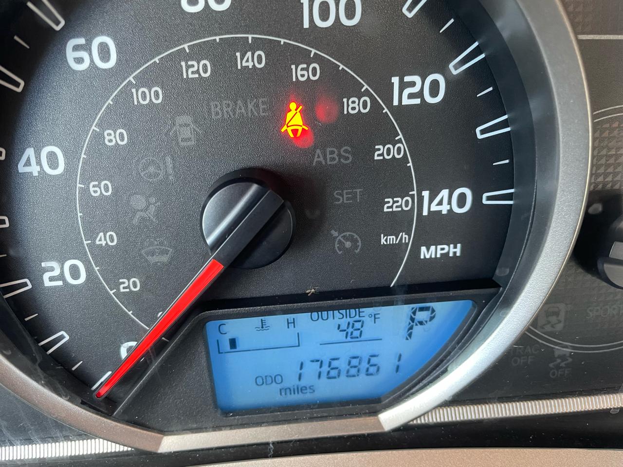 Toyota RAV4 AWD 4dr XLE (Natl) 2015