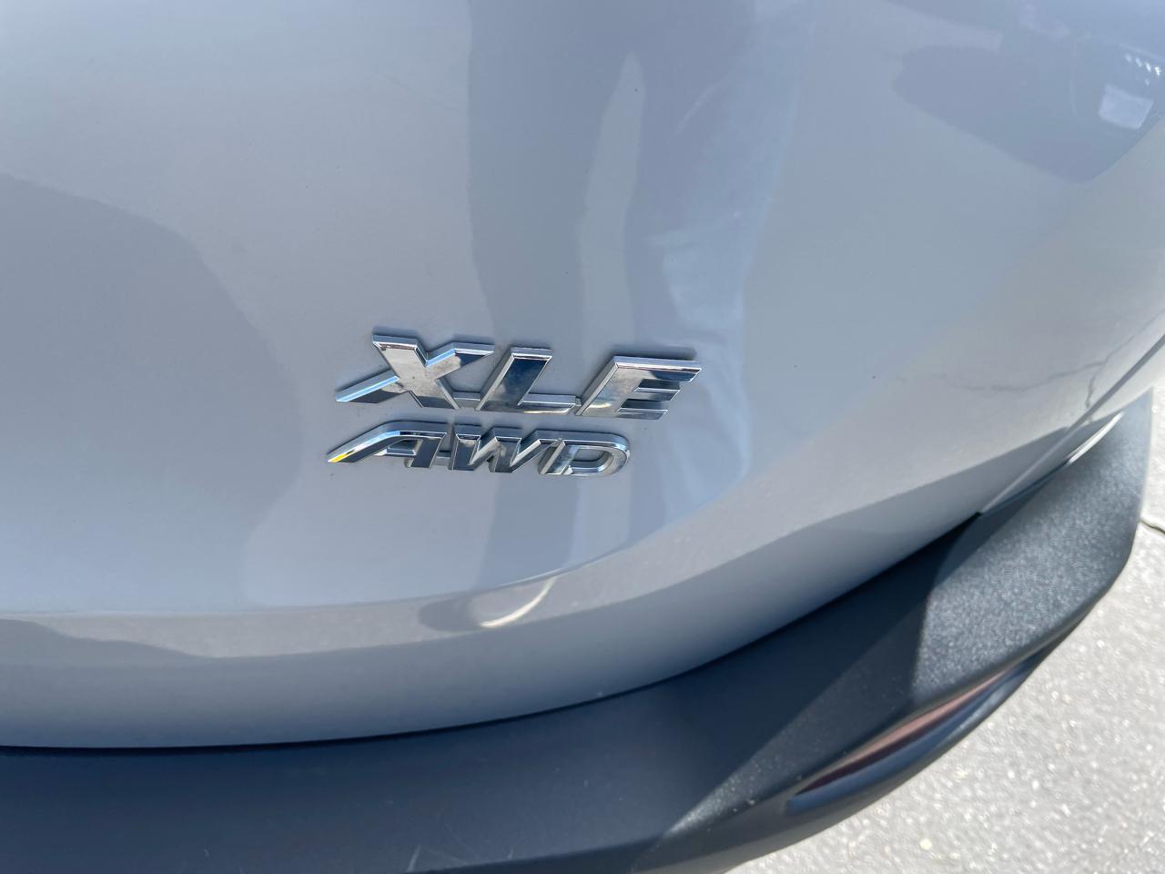 Toyota RAV4 AWD 4dr XLE (Natl) 2015