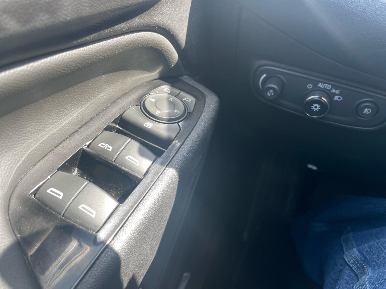 Chevrolet Equinox FWD 4dr Premier 2023