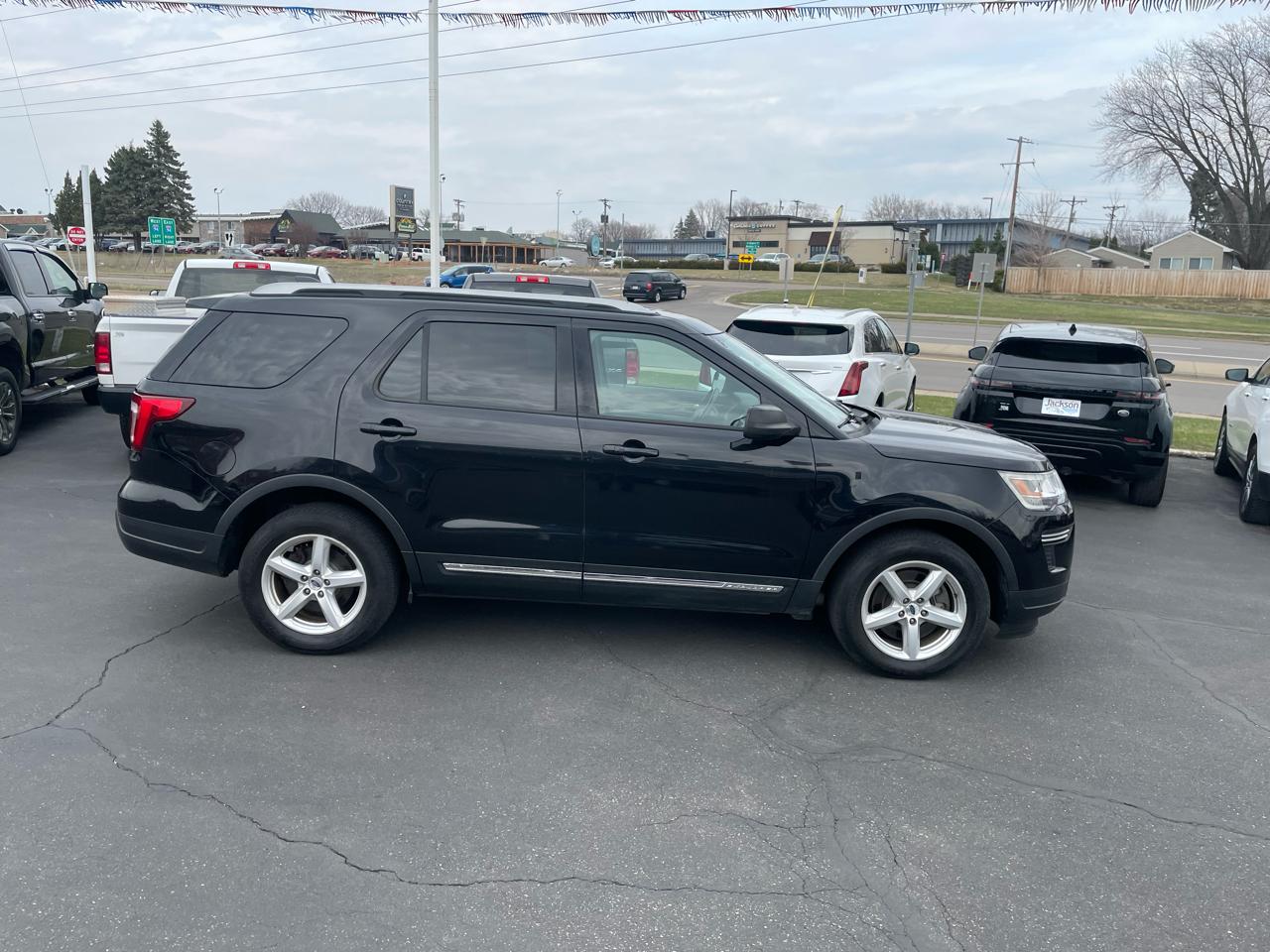 Ford Explorer XLT FWD 2019