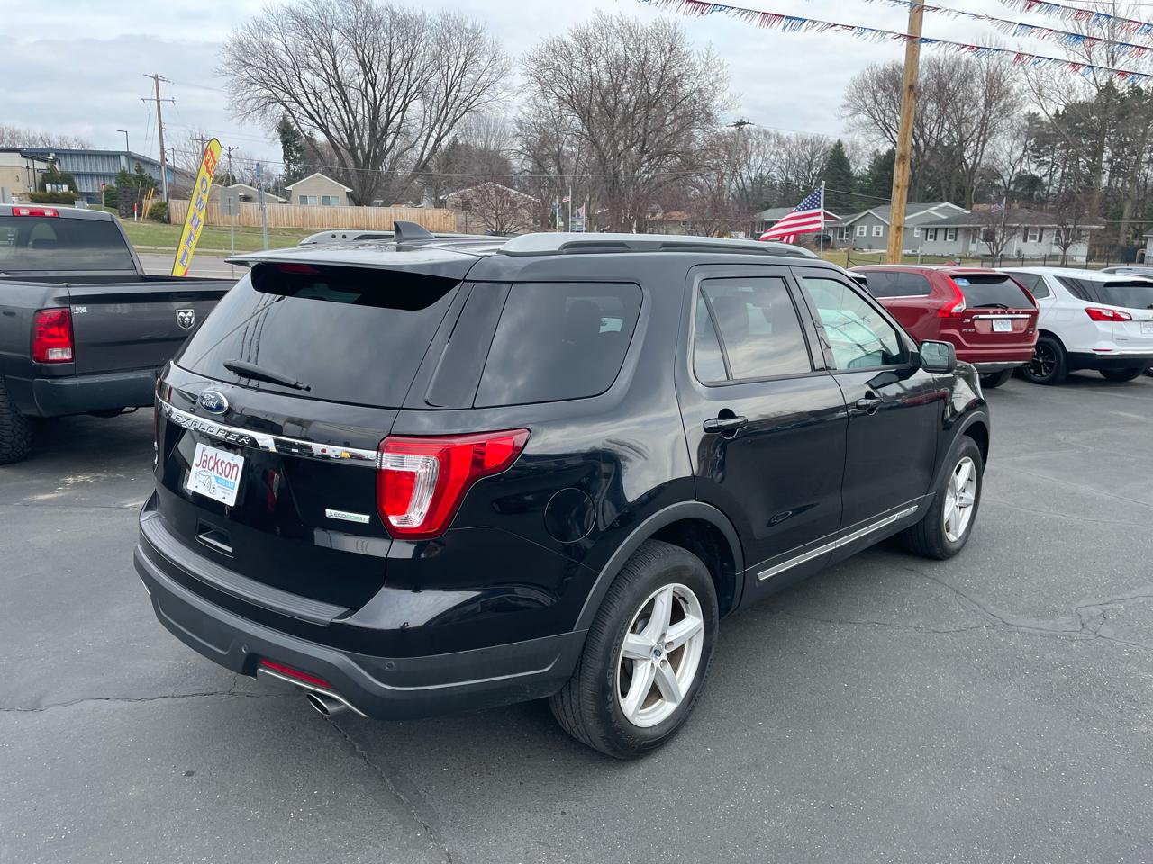 Ford Explorer XLT FWD 2019