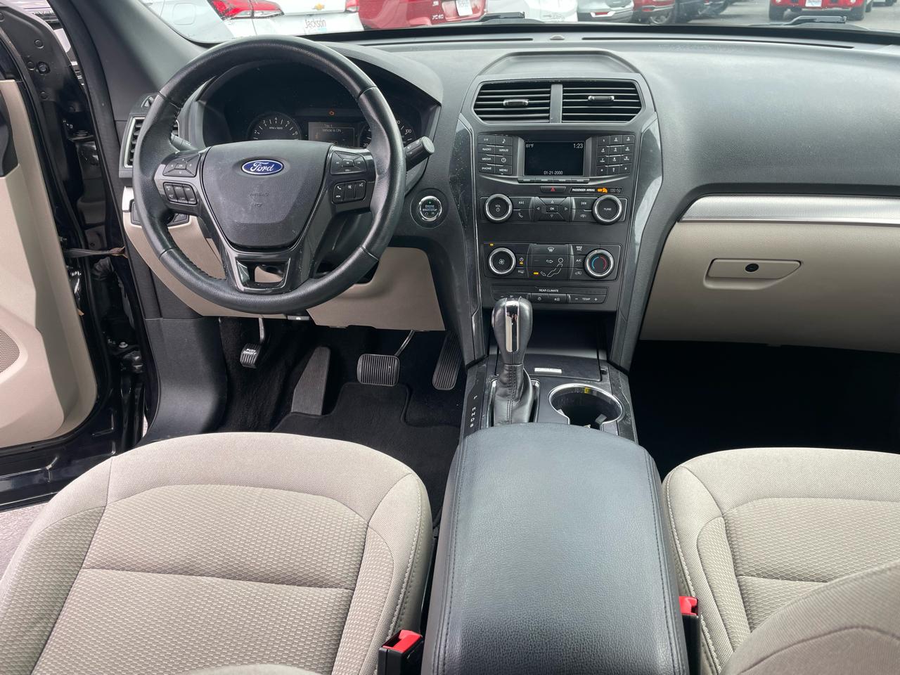 Ford Explorer XLT FWD 2019