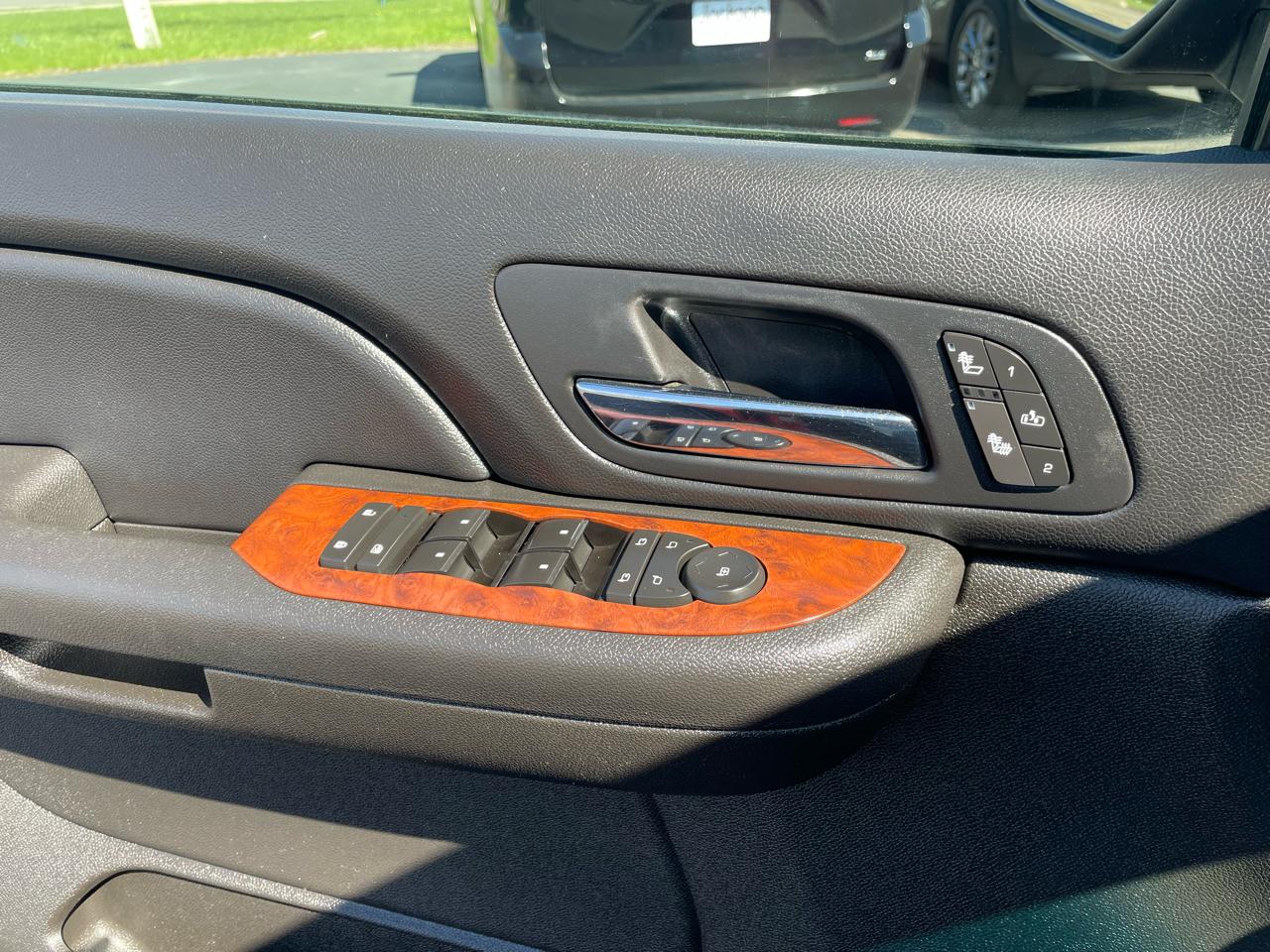 Chevrolet Avalanche 4WD Crew Cab 130" LTZ 2008