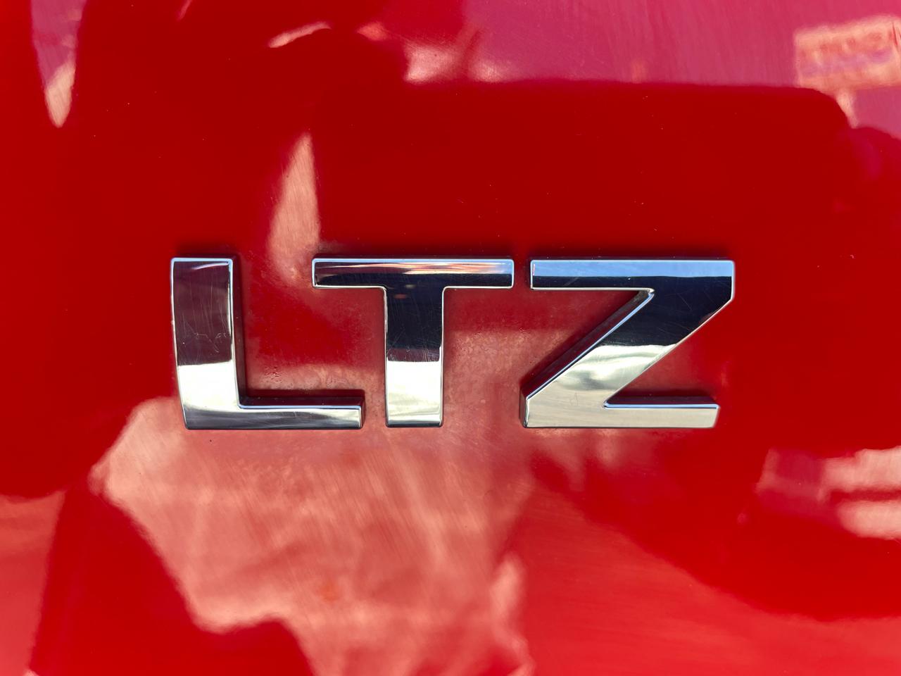 Chevrolet Avalanche 4WD Crew Cab 130" LTZ 2008