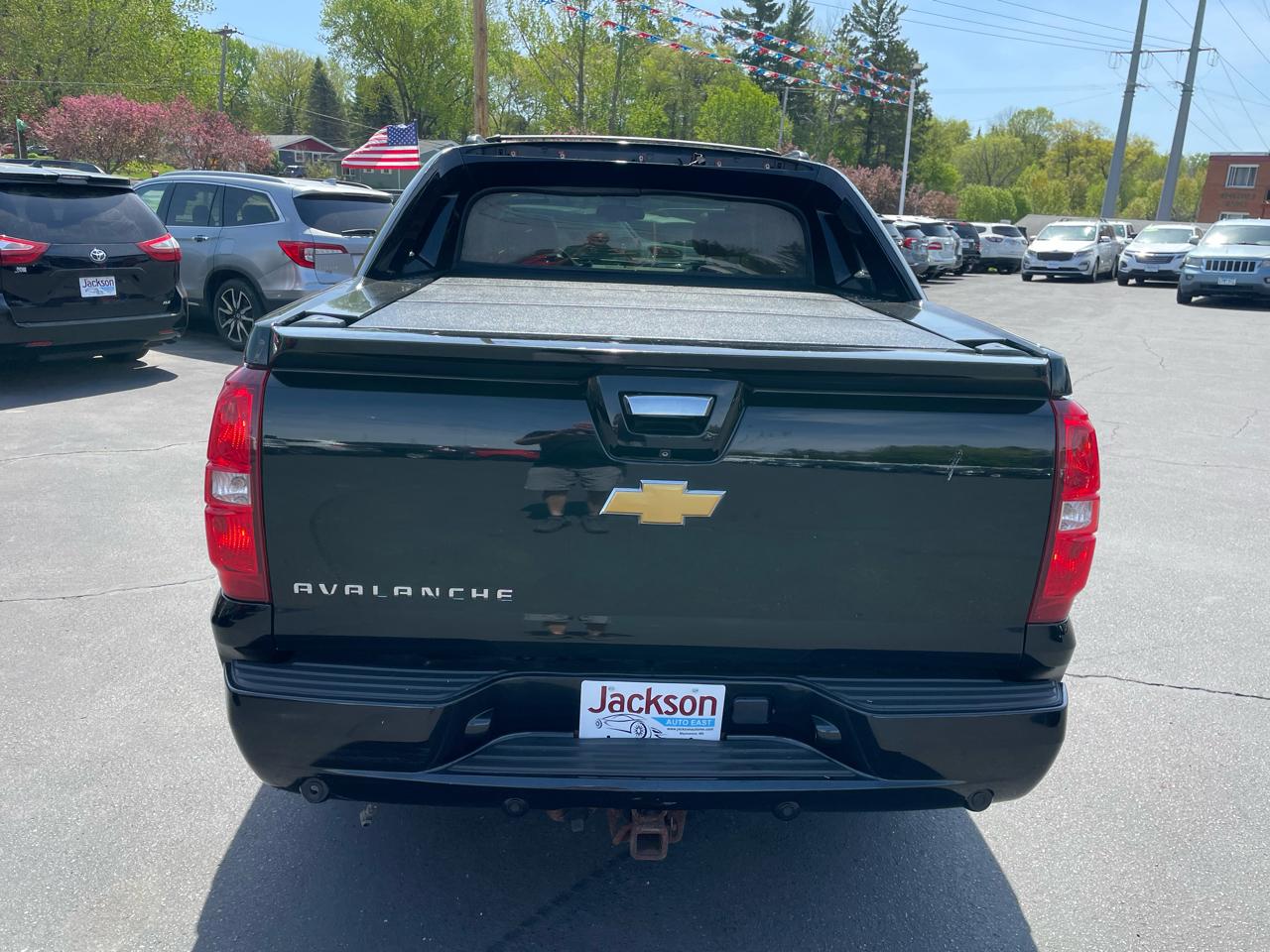 Chevrolet Avalanche 4WD Crew Cab LTZ 2013