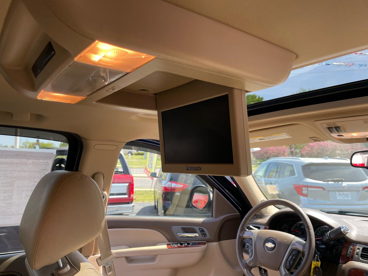 Chevrolet Avalanche 4WD Crew Cab LTZ 2013
